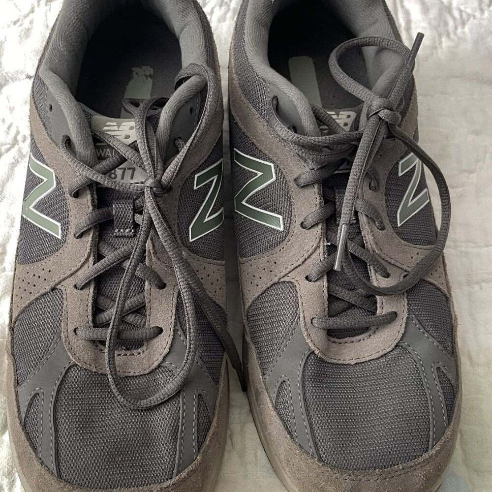 New Balance 877 walking shoes Men's US size 10 Wide gray lightly worn - Picture 2 of 7